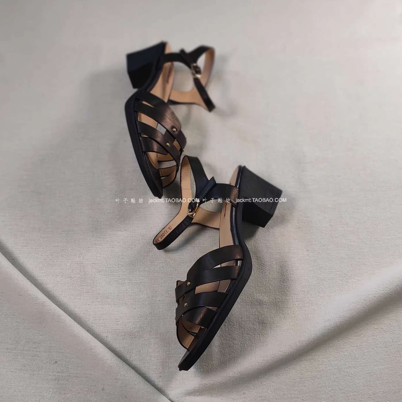 仅3对~纯原！清仓~穿上可以跑步 复古粗跟羊皮大码凉鞋 40 41 42