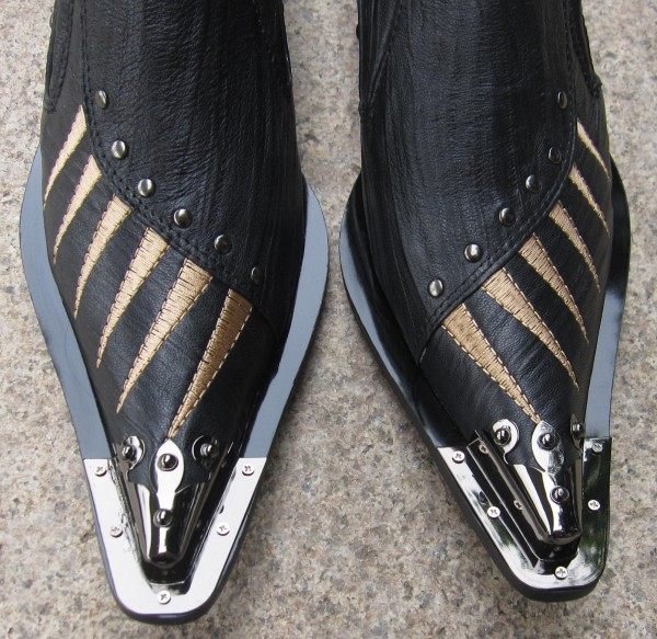 欧美新款金属铁头潮男鞋 夜店尖头美发师时尚绣花英伦风霸气男鞋