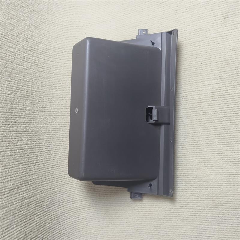 热销金龙龙耀6工具箱总成手套杂物箱锁扣副驾驶仪表台工具箱
