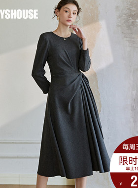 罗衣简约深灰色连衣裙2025春季新款知性褶皱收腰大摆中长裙07938