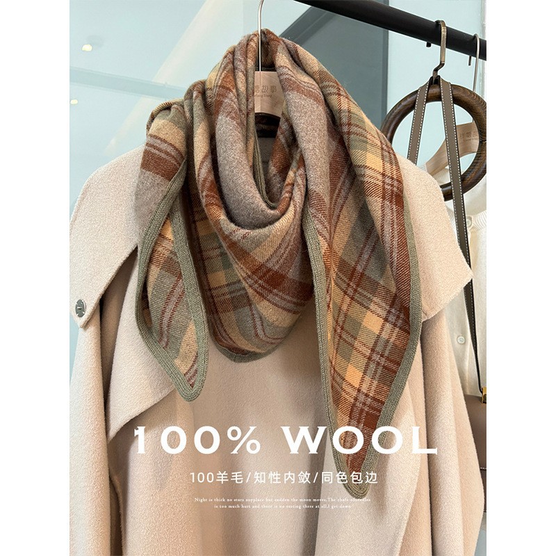 100%羊毛格纹三角巾保暖披肩