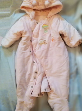 宝宝婴儿春秋冬款连帽棉服连体衣