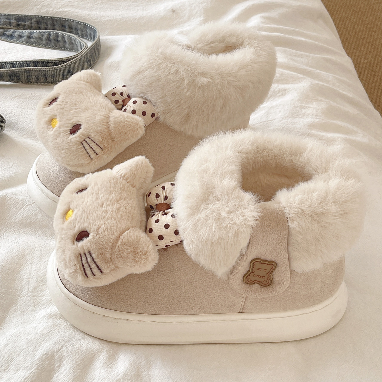 可爱卡通凯蒂猫毛毛雪地靴女冬季新款加绒保暖防滑厚底棉鞋短靴潮,女鞋,时尚雪地靴,淘宝优惠券,粉丝福利购,淘宝优惠卷
