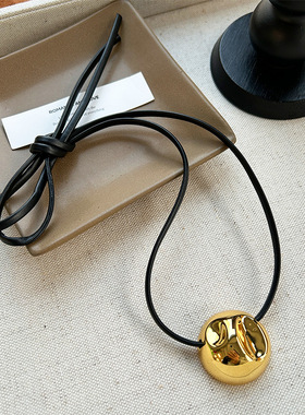 轻奢感皮绳不规则圆吊坠项链小众设计感时髦锁骨链冷淡风立体中性