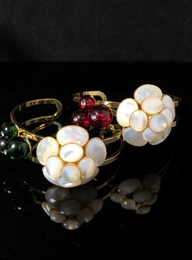 母贝山茶花女式手镯配饰品琉璃