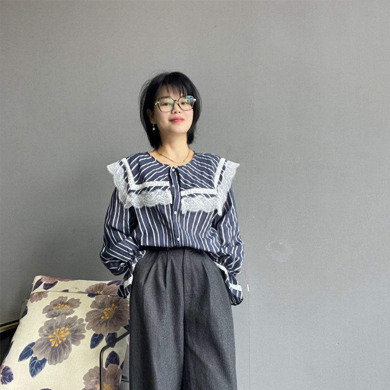 减龄学院风海军领衬衫女夏款藏蓝条纹显瘦喇叭袖温柔风娃娃领上衣