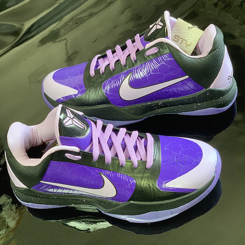 STY定制Nike Kobe5 ZK5科比5 X光万圣节紫色耐克篮球鞋浓眉哥上脚 - 封面