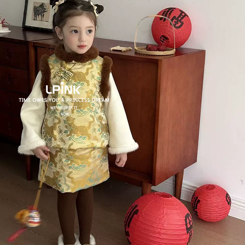 洋气女童国风毛毛拜年服套装