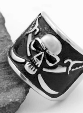 骷髅朋克风做旧鬼头钛钢戒指