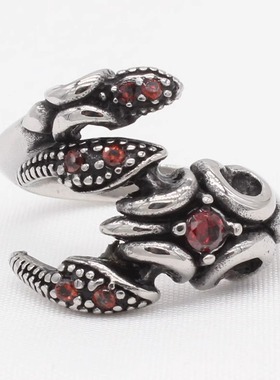 时尚钛钢男款戒指 欧美复古红钻蝎子戒指 红钻天蝎座钛钢戒指指环