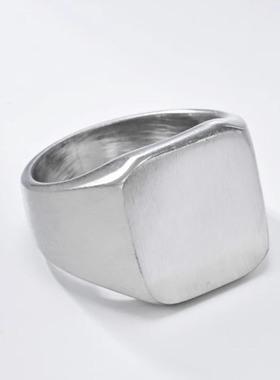 时尚钛钢戒指欧美复古哑光拉丝印章戒指男士简约方形钛钢戒指指环