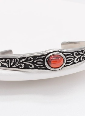 时尚钛钢手镯 欧美做旧椭圆红色宝石花纹开口手镯 男女钛钢手镯