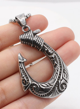 时尚钛钢项链 欧美个性复古弯钩吊坠 图腾鱼钩男式钛钢项链