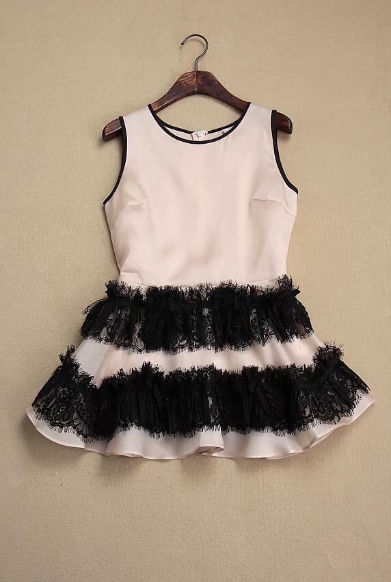 亏本特价 非韩代 高级货 超美定制款 手工蕾丝欧根纱裙摆上衣