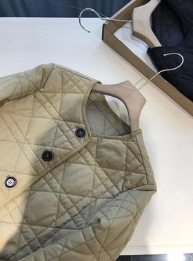 经典藤格纹~随性时髦！经典圆领菱格夹棉保暖短款休闲外套G103028