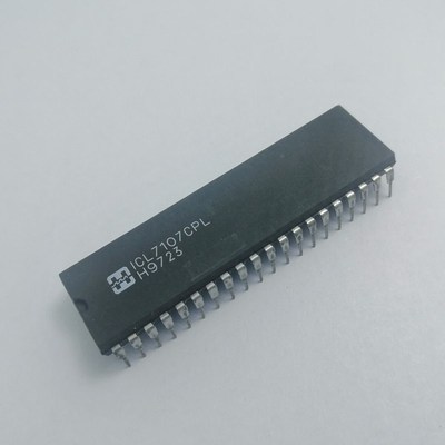 ICL7107CPL   ICL7107全新原装哈利斯进口集成芯片直插 DIP-40
