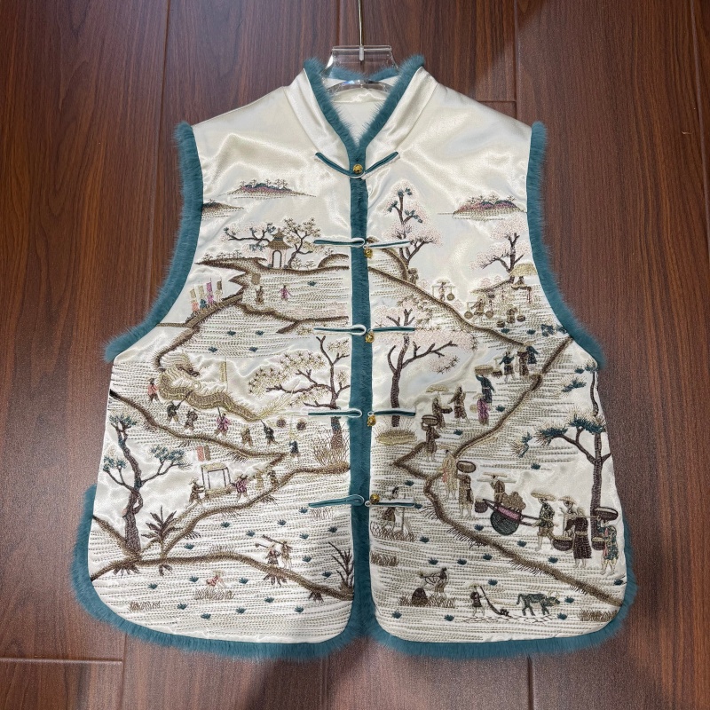 2025年秋装新款流行女装夹棉马夹背心醋酸刺绣水貂毛装饰深圳南油