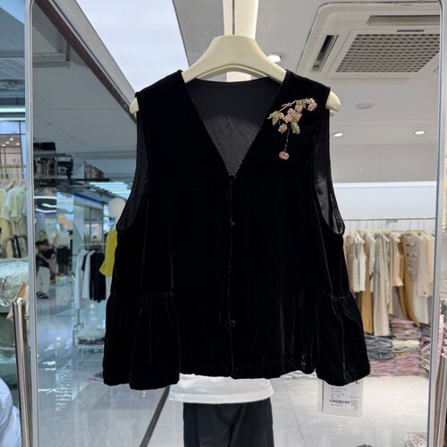 新中式桑蚕丝丝绒马夹背心2026年夏装新款流行女装钉珠刺绣马甲潮