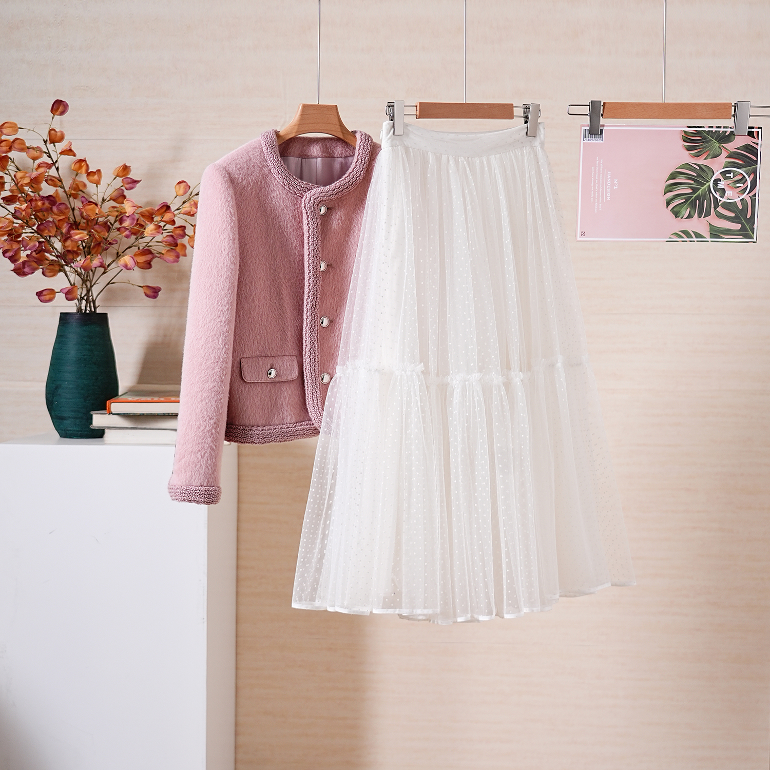 早春植绒点点网纱高腰大摆半身裙