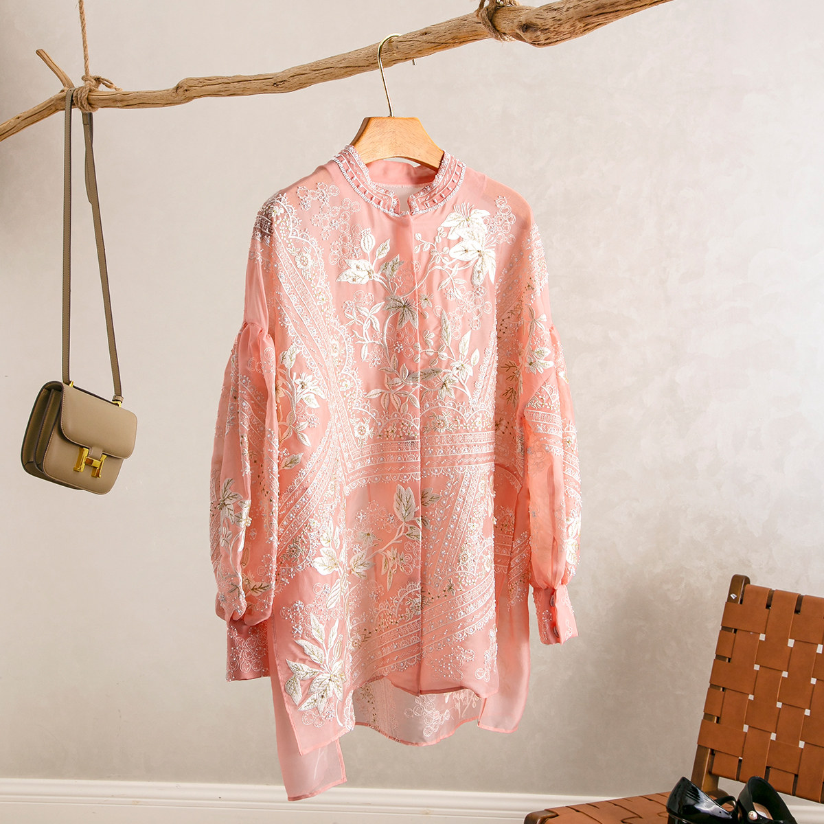 新中式手工钉珠灯笼袖欧根纱上衣