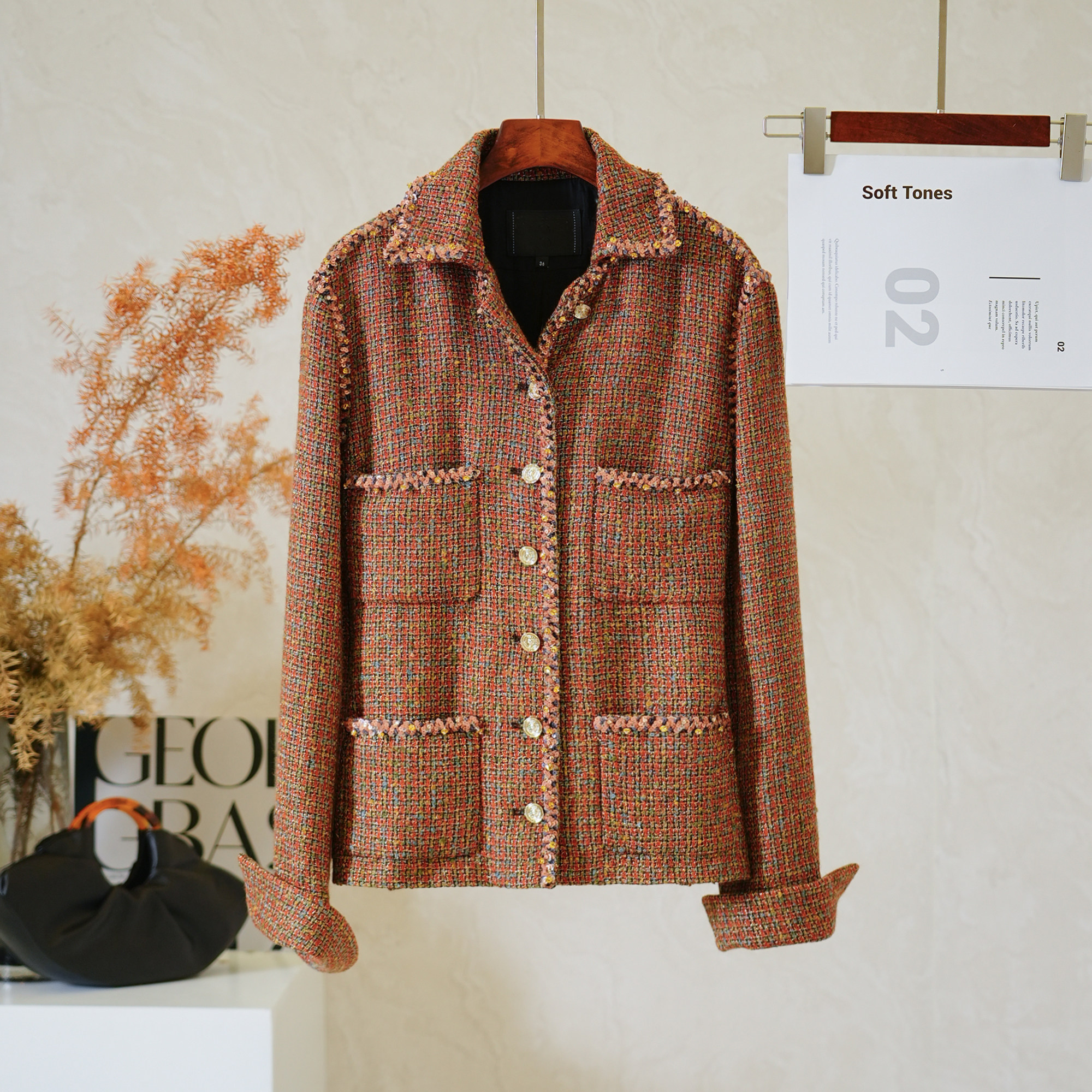 小香风翻领珠片镶边四口袋外套