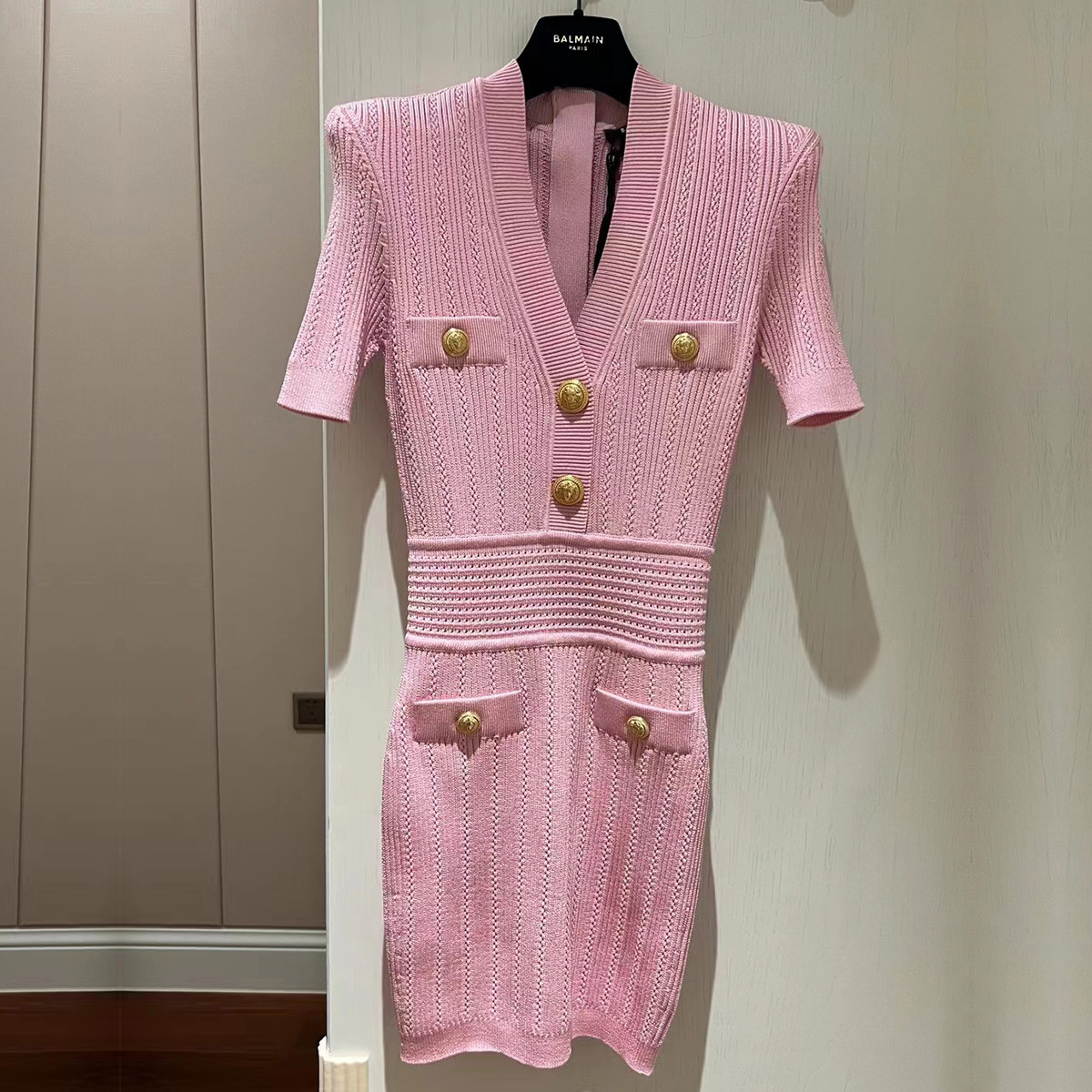 轻奢a型针织纯色金属纽扣修身