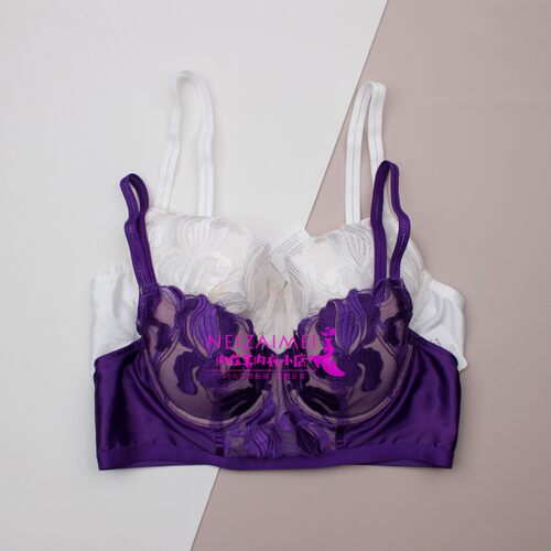 黛安芬刺绣蕾丝聚拢小胸文胸