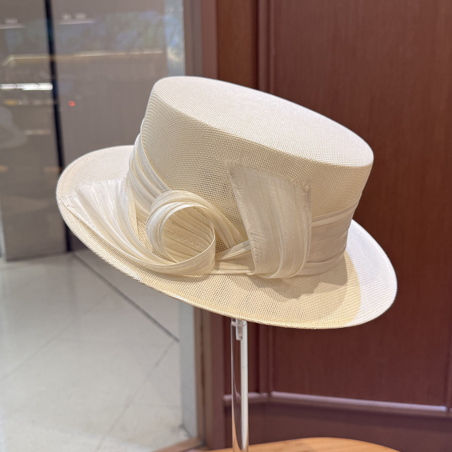 高品质真丝麻平顶草帽女夏季小沿遮阳帽子时尚复古宽檐太阳帽优雅