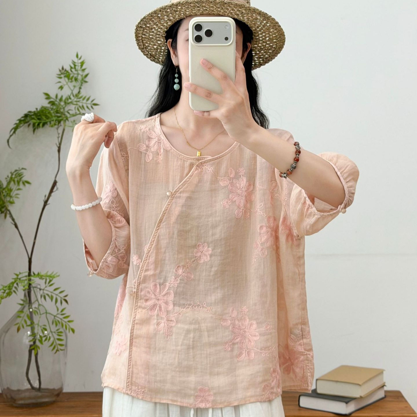 夏季苎麻绣花新中式中袖女衬衫