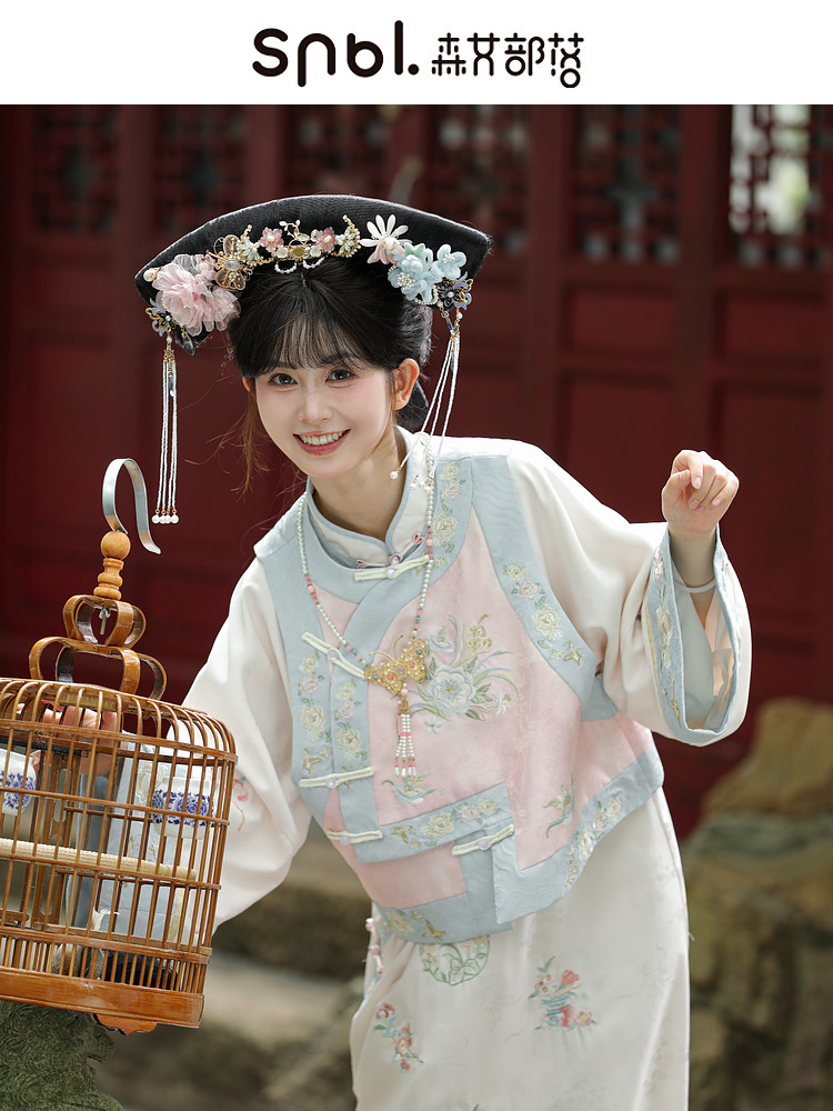 수 놓은 봄 꽃 숲 소녀 부족 원래 한과 청 여성 중공업 수 놓은 치파오 스커트 2024 초가을 새로운 여성 의류
