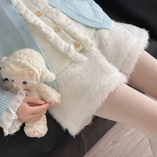 冬 百搭直筒休闲裤 森女部落甜美风白色毛绒高腰A字短款 女2025新款