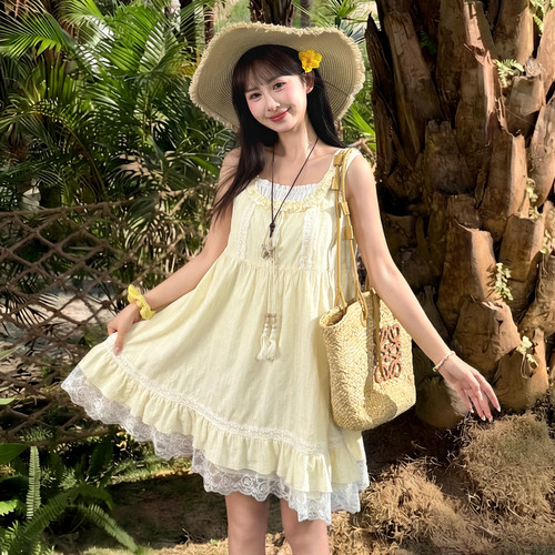 森女部落甜美风宽松吊带连衣裙女2026新款蕾丝拼接设计感A字裙夏 - 封面