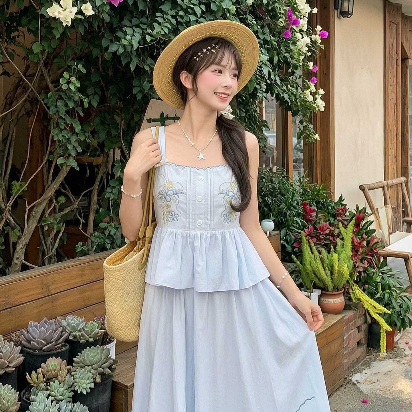 森女部落旅游度假穿搭绣花设计感背心半身裙时尚套装女2026新款夏