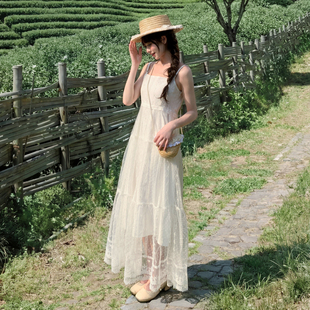 森女部落甜美风白色蕾丝轻纱大裙摆吊带连衣裙女新款法式初恋裙春