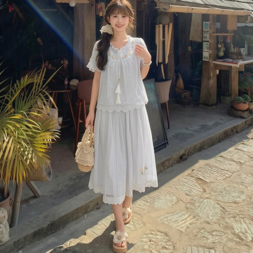 森女部落甜美清新刺绣设计感上衣女夏季蕾丝拼接宽松百搭衬衫新款