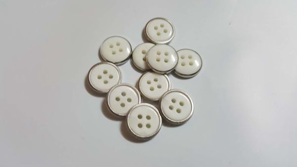 13MM白色银边四眼衬衣毛衣纽扣