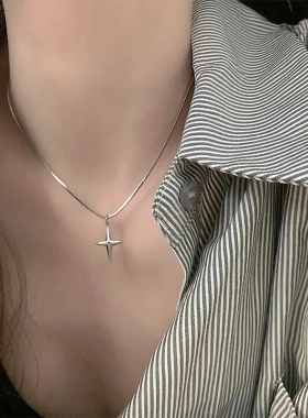 个性甜酷风通体钛钢十字架芒星项链小星星吊坠简约银白色蛇骨链