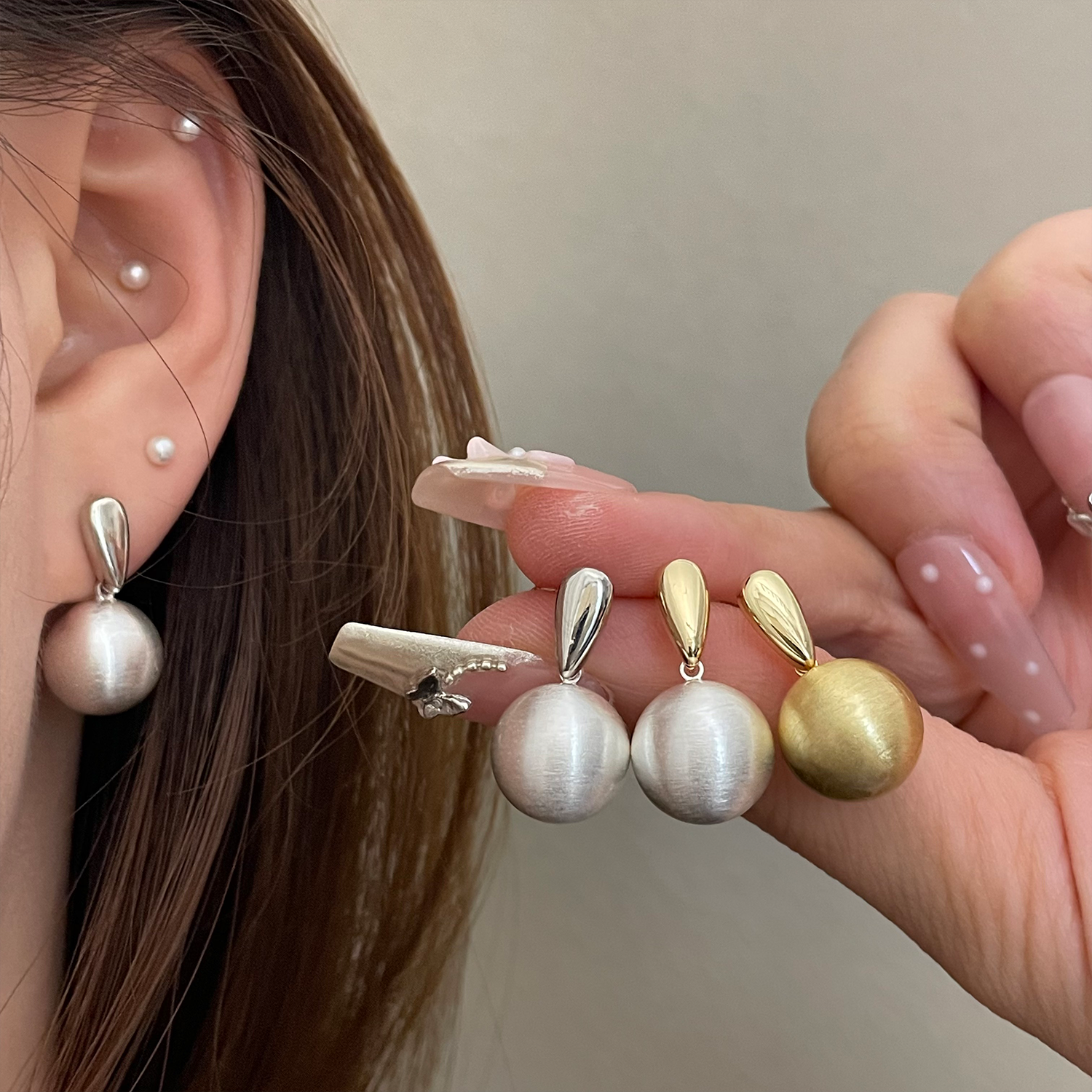 高级感金属拉丝球球耳环女S925银针冷淡风小众设计个性耳钉耳坠潮