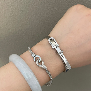 独特设计感重工表带设计手镯个性手铐手链女轻奢精致百搭手环手饰