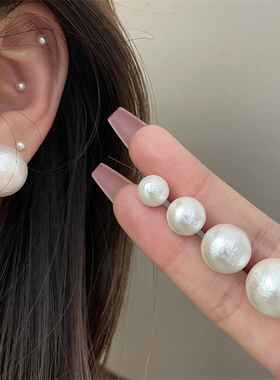 复古白色棉花珍珠耳钉女S925银针纹理圆球耳环简约大气赫本风耳饰