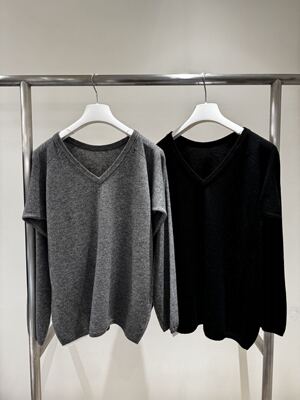 现 26春季新款韩国东大门MASCULINE设计款V领两面穿针织衫