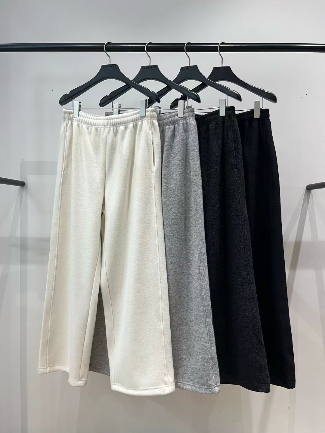 现25冬季新款 韩国东大门FEBRUARY 时尚百搭松紧腰休闲裤卫裤