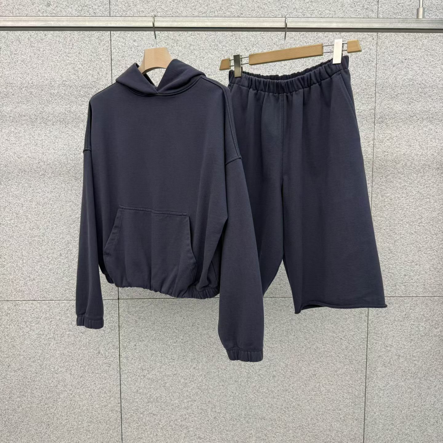 现韩国东大门26秋季新款AT 休闲运动套装