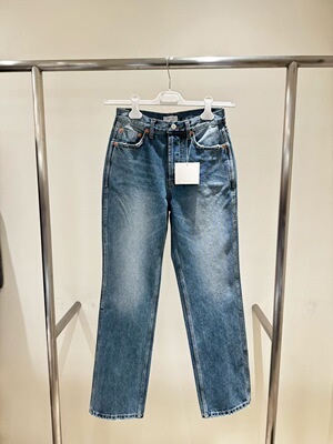 现 26春季新款韩国东大门MASCULINE 百搭简约浅蓝色小直筒牛仔裤