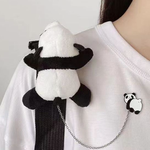 毛绒胸针可爱日系熊猫布偶公仔衣服包包装 趴在肩膀上 饰品挂件潮