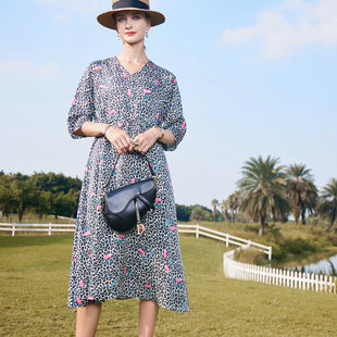 桑蚕丝度假连衣裙春夏2023年新款宽松中长款中袖印花系带a字裙
