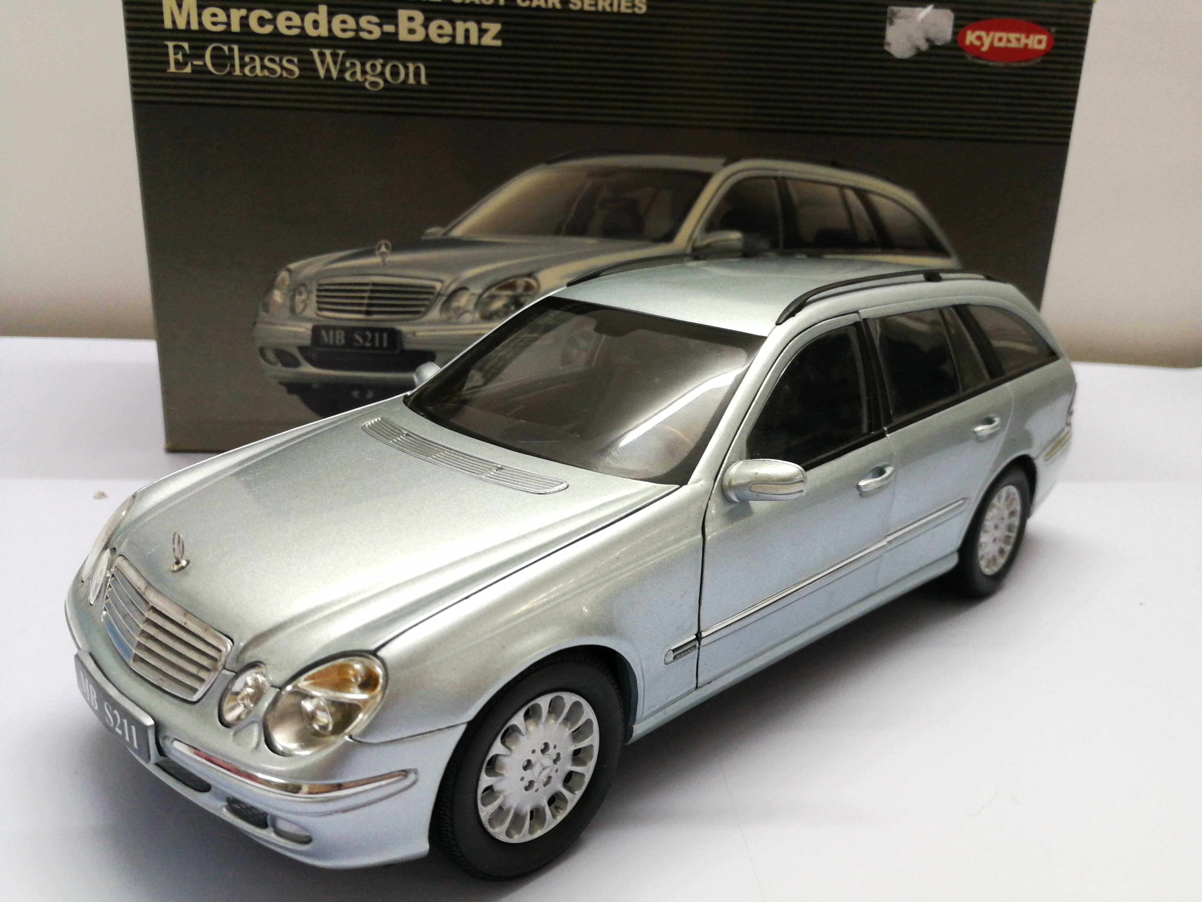 京商1:18奔驰e_class