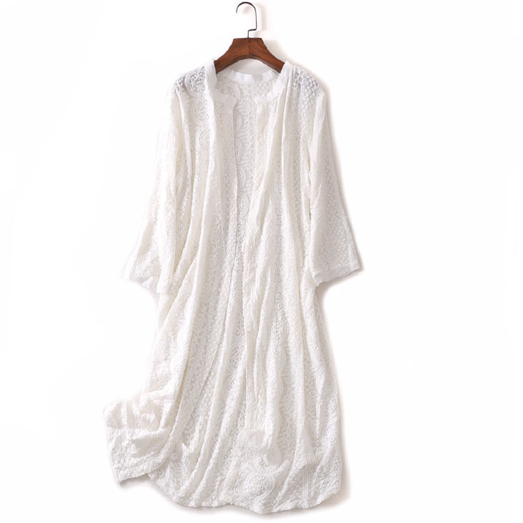 白色重工刺绣真丝长款防晒外套女夏桑蚕丝立领开始中长款风衣罩衫在类目 女装/女士精品, 风衣中 - 来自Buy2taobao.com提供专业的淘宝代购服务