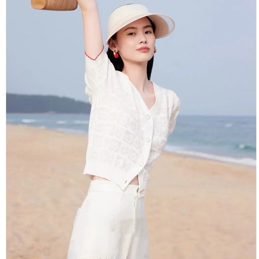 EP春夏新品芝麻点优雅提花撞色短袖针织衫EGIEA9136A-1699