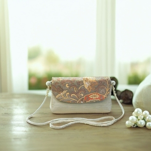 复古国风女款手机零钱包新中式斜挎包唐锦西阵织实用洋气布艺小包